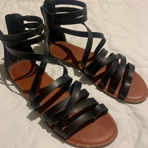 Black gladiator sandals - size 8